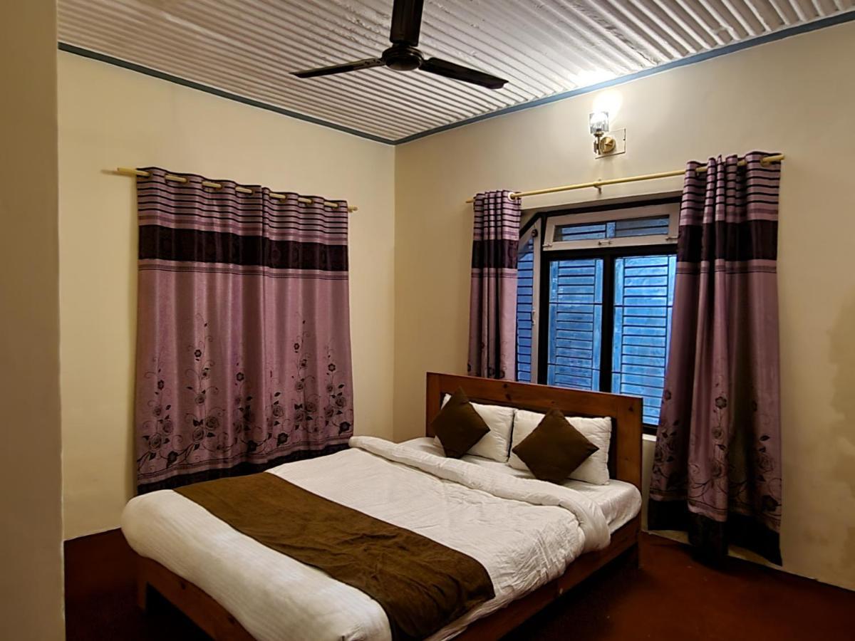 Dharma Backpackers Hostel Pokhara Exterior photo