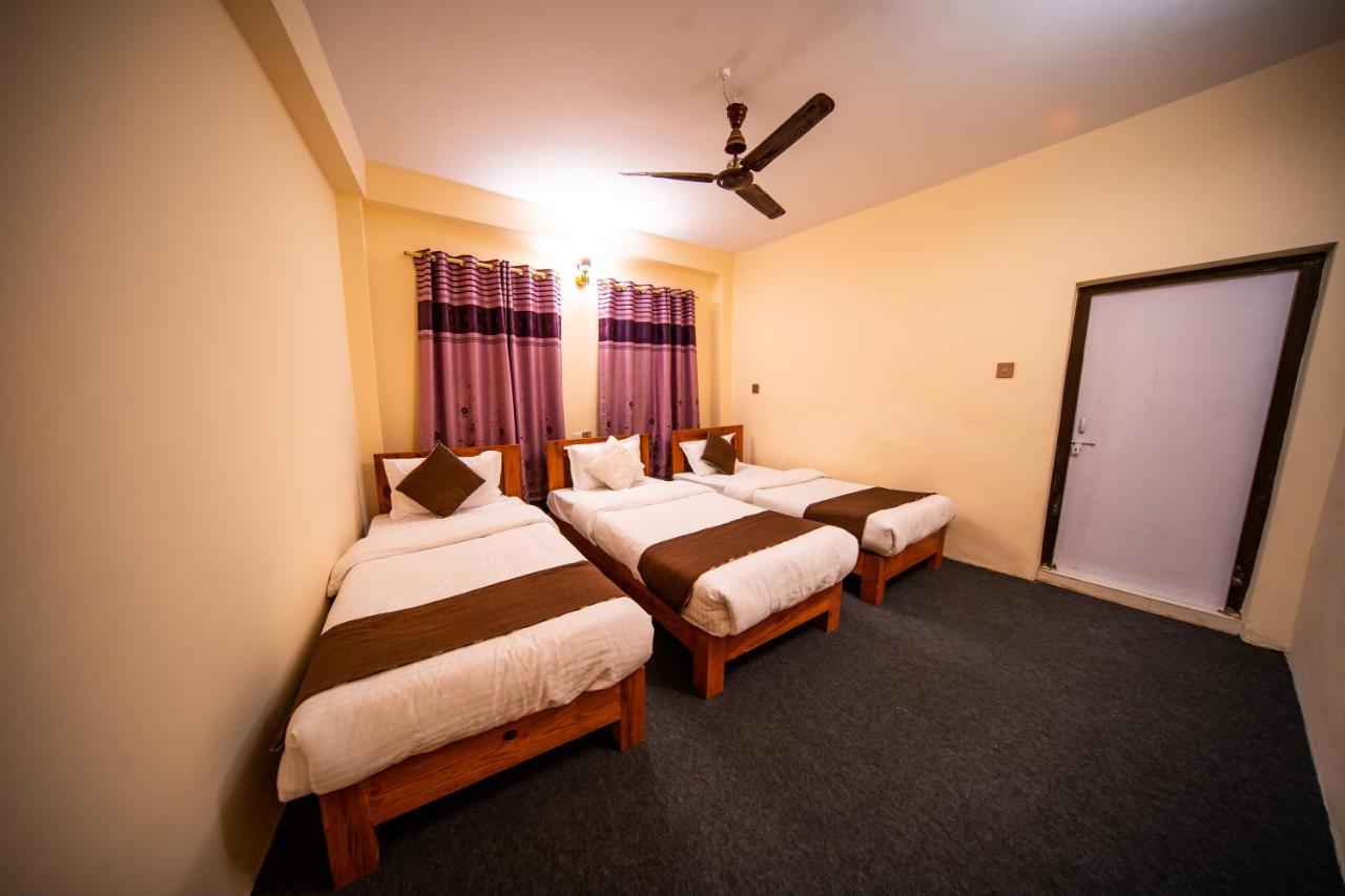 Dharma Backpackers Hostel Pokhara Exterior photo